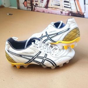 Asics Soccer Cleats *NWOT*